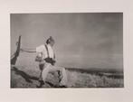 Robert Capa (1913–1954) - Loyalist Militiaman at the Moment, Antiek en Kunst