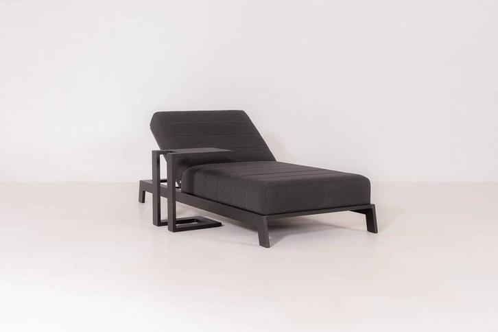 Flow. Daybed Grey Jewel Sooty |   Sunbrella | SALE, Tuin en Terras, Tuinsets en Loungesets