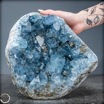 Natuurlijke Celestien Druzen/vrije vorm- 12025.18 g beschikbaar voor biedingen
