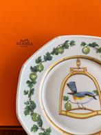 HERMÈS - Schotel - Porselein - “L’Etrier Perchoir”, Antiek en Kunst