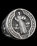 Sint-Benedictus-uitdrijvingssignetring: Verjaging van het