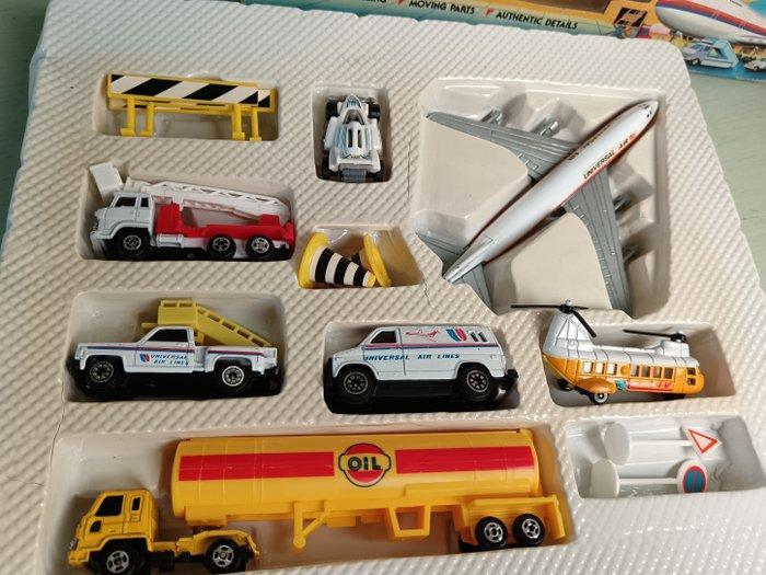 Welly - Speelgoed vliegtuig - Airport Play Set, Boxed -, Antiquités & Art, Antiquités | Autres Antiquités