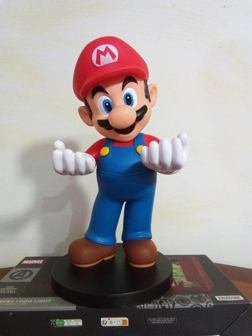 Nintendo - Super Mario Bros - 32 cm - statue - Gaming, Games en Spelcomputers, Spelcomputers | Overige Accessoires