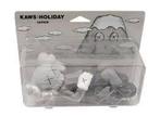 Kaws (1974) - KAWS HOLIDAY JAPAN Grey · No Reserve, Antiek en Kunst