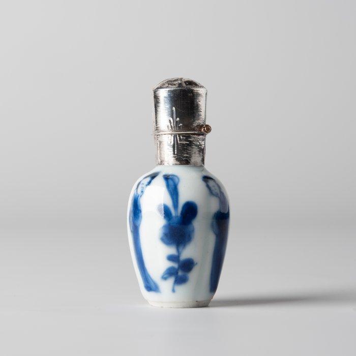 Bouteille de parfum - Porcelaine - Kangxi (1662-1722), Antiek en Kunst, Antiek | Overige Antiek