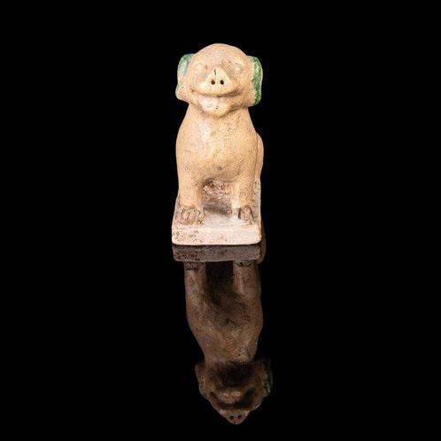 Oud-Chinees, Ming-dynastie aardewerk dierenriemfiguur - hond, Antiek en Kunst, Antiek | Overige Antiek