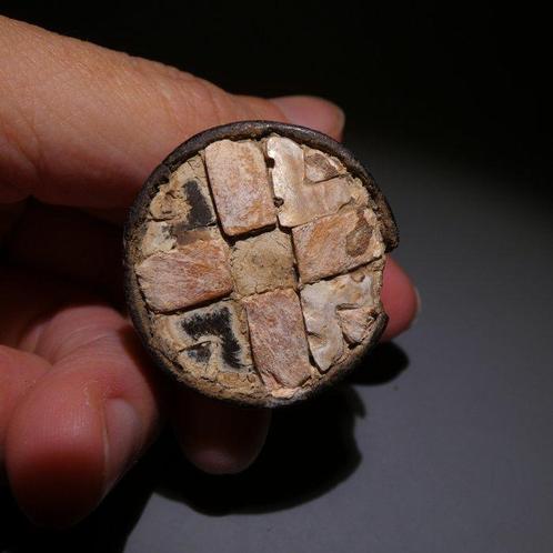 Huari, Peru Hout, parelmoer, Tamba - Oorbel. 3,2 cm D. 700 -, Verzamelen, Mineralen en Fossielen