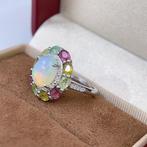 *** NIET VEILING *** Aurora Petals – 1,82ct Opalen Ring met
