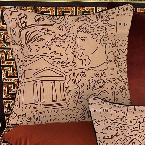 Luke Edward Hall - New Collection - Coussin, Antiek en Kunst, Antiek | Tapijten, Tafelkleden en Textiel