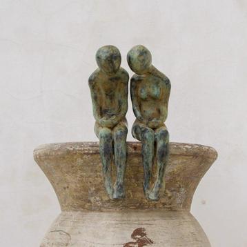 Sculpture, NO RESERVE PRICE - Sculpture of a Couple sitting