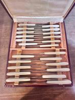 Orfèvrerie française - Ensemble de couteaux de table (23) -