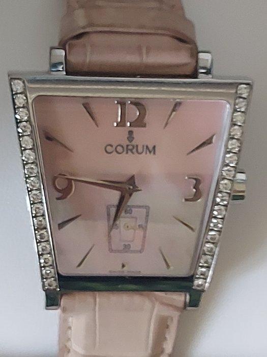 Corum - Trapeze Burgundy Diamonds Donna - 106.406.37 - Dames, Handtassen en Accessoires, Horloges | Heren