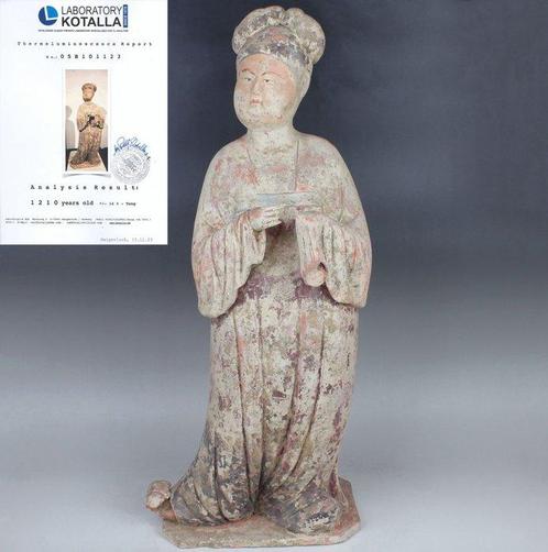 Oud Chinees, Tang-dynastie Aardewerk GROOT beeldje van een, Collections, Minéraux & Fossiles