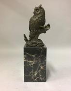 sculptuur, Uil op stronk - 2,8 kg - gesigneerd MILO - 27 cm, Antiek en Kunst