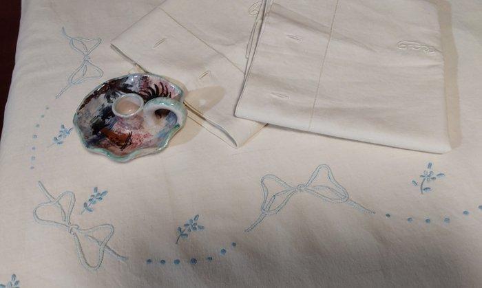 Laken (3) - 270 cm - 230 cm - Oude handgemaakte borduursels, Antiek en Kunst, Antiek | Tapijten, Tafelkleden en Textiel