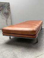 Kill International - Horst Bruning - Lit de jour - Cuir,