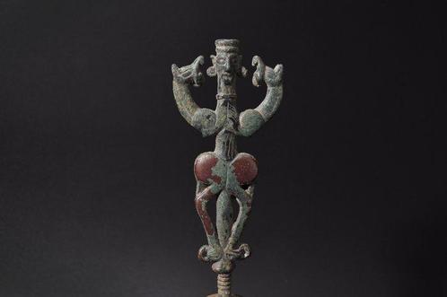 Moyen-Orient Bronze Fleuron standard du Maître des animaux -, Verzamelen, Mineralen en Fossielen