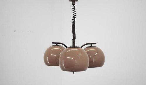 Plafondlamp - acryl - Een drie-lamp Space Age-stijl hanglamp, Antiek en Kunst, Kunst | Designobjecten
