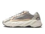 Adidas Yeezy Boost 700 V2 Cream - Maat 39 1/3 EU, Ophalen of Verzenden, Nieuw