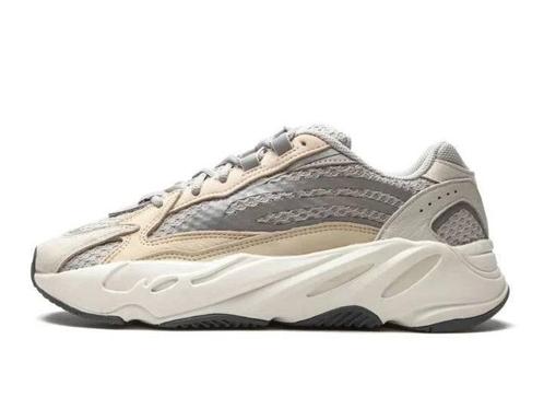 Adidas Yeezy Boost 700 V2 Cream - Maat 39 1/3 EU, Kleding | Heren, Schoenen, Ophalen of Verzenden