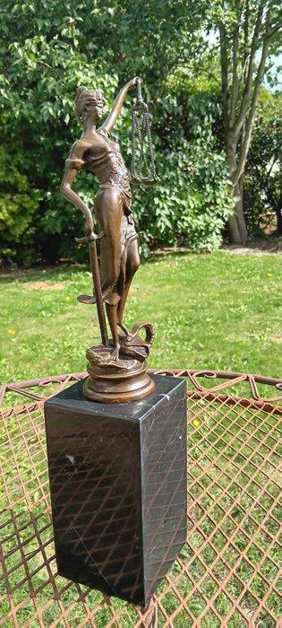 Sculpture, sculptuur lady Justitia. - 33 cm - marbre en, Antiquités & Art, Art | Objets design