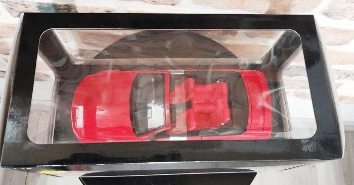Autoart 1:18 - Model cabriolet - Ford Mustang GT Convertible, Hobby en Vrije tijd, Modelauto's | 1:5 tot 1:12