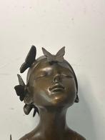 Collet - Beeld, Meisje met vlinders - 28.5 cm - Brons, Antiek en Kunst