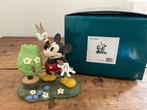Disney - Figurine - Mickey Mouse beeldje met plantenfiguur, Verzamelen, Disney, Nieuw