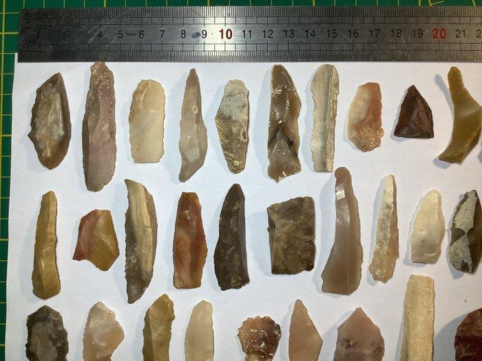 Neolithisch Partij van 50 silex Werkgereedschap - 7 cm, Antiek en Kunst, Antiek | Overige Antiek