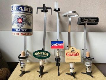 Divers marques - Dispenser (5) - Plastic, Staal beschikbaar voor biedingen