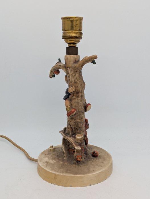 Goebel Hummel - Lampe - Jeune homme près de larbre – lampe, Antiek en Kunst, Curiosa en Brocante