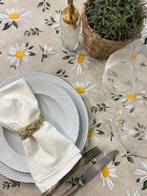 Tafelkleed voor grote etentjes. Engels landhuis met