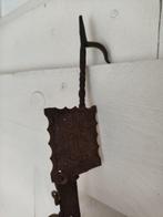 Twee smeedijzeren olielampen/weverslampen met haak. -, Antiek en Kunst