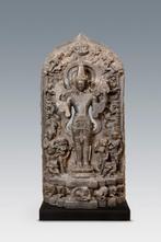 Indië Steen Stele van Surya, de hindoeïstische zonnegod.