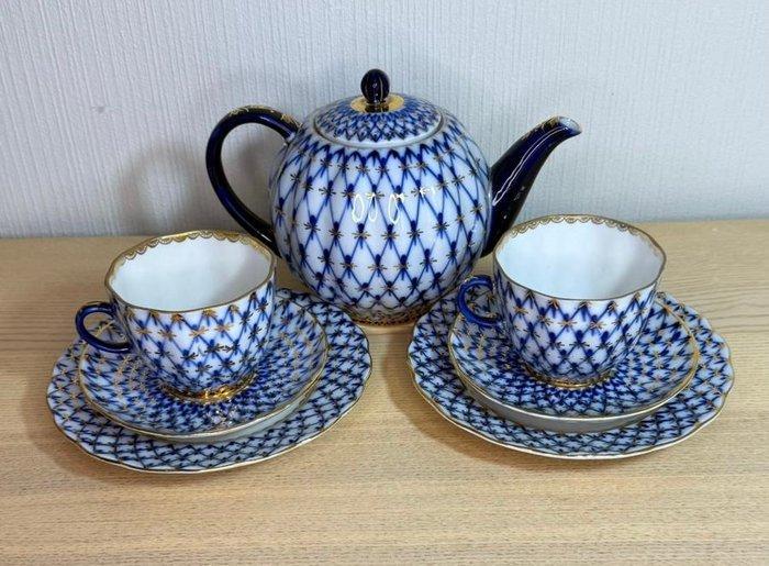 Lomonosov Imperial Porcelain Factory - A. Yatskevich -, Antiek en Kunst, Antiek | Meubels | Tafels