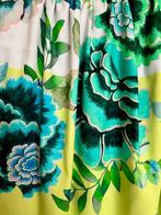 Tissu double largeur exclusif à motifs floraux, étang