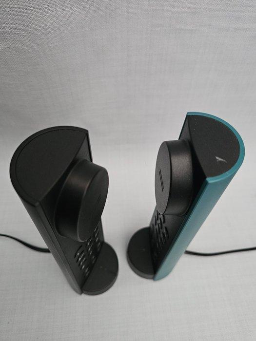 Telia Mox - Téléphone analogique (2) - plastique, Antiquités & Art, Art | Objets design