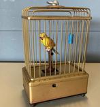 1950 - Singing bird - Japan - Battery toy  - Blikken