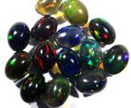 Opales noires éthiopiennes naturelles - ct. 7,30 Cabochon -