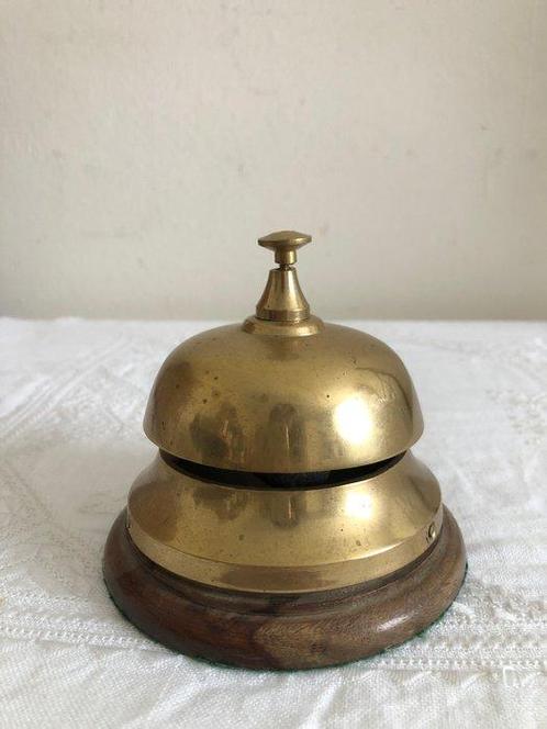Servicebel - Frankrijk - Hotelbel op houten basis, Antiek en Kunst, Curiosa en Brocante