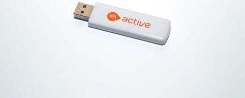 EA Sports Active 2 Personal Trainer USB Receiver, Games en Spelcomputers, Spelcomputers | Nintendo Wii, Zo goed als nieuw, Ophalen of Verzenden