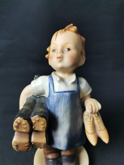 TMK2 Goebel Hummel W Germany Hummel 143, Boots statuita -, Antiquités & Art, Curiosités & Brocante