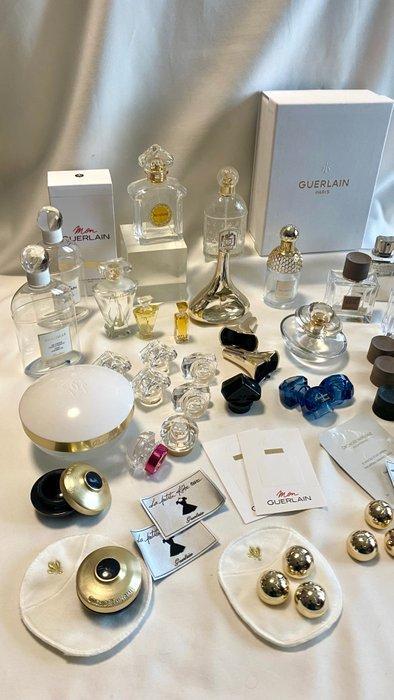 Guerlain - Parfumfles - Quadreloube - Glas Plastiek Metaal -, Antiek en Kunst, Curiosa en Brocante