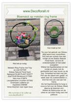 Bloemstuk op metalen ring frame met sideau natural foam stel