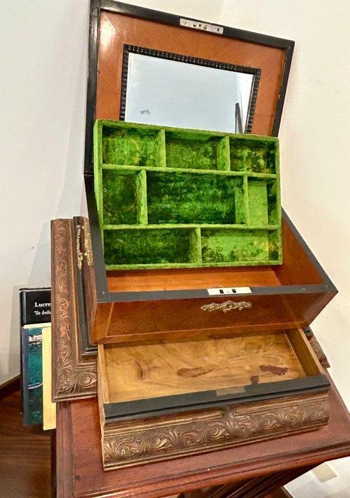 Italiana - Doos - Grote houten sieraaddoos met lade en, Antiek en Kunst, Antiek | Overige Antiek