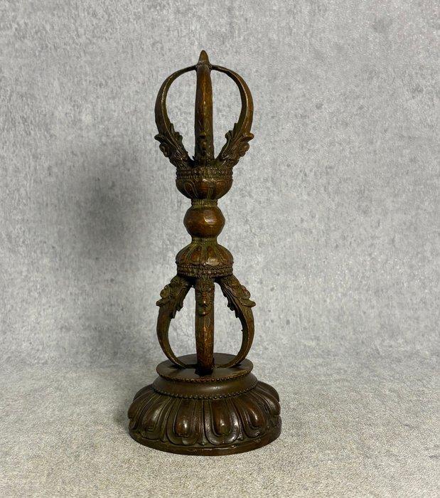 Vajra in houder - Brons - Tibet - Eind 20e eeuw, Antiek en Kunst, Antiek | Overige Antiek