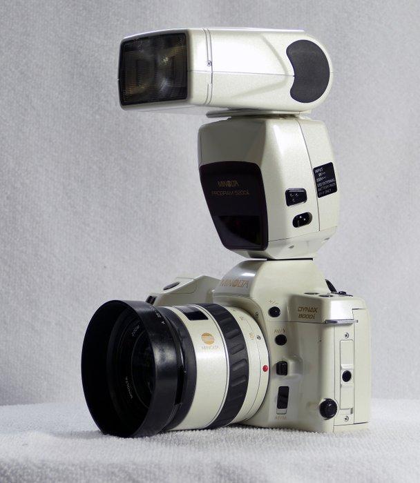 Minolta Dynax 8000i Prestige White Limited Edition set + AF, Audio, Tv en Foto, Fotocamera's Analoog