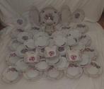 Festive dinnerware set from the Korosten Porcelain Factory,, Antiek en Kunst