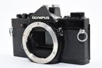 Olympus OM-1 black + hood for 35/50mm with boxes | Single, Audio, Tv en Foto, Nieuw