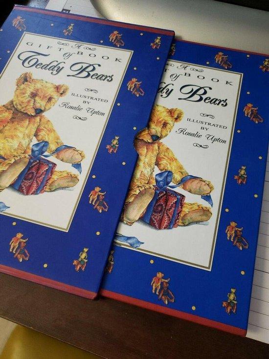 A Gift Book Of Teddy Bears 9781863022323 Rosalie Upton, Boeken, Overige Boeken, Zo goed als nieuw, Verzenden